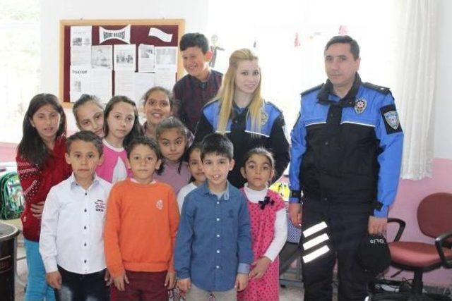 Polisten K&ouml;y Okuluna Destek 1