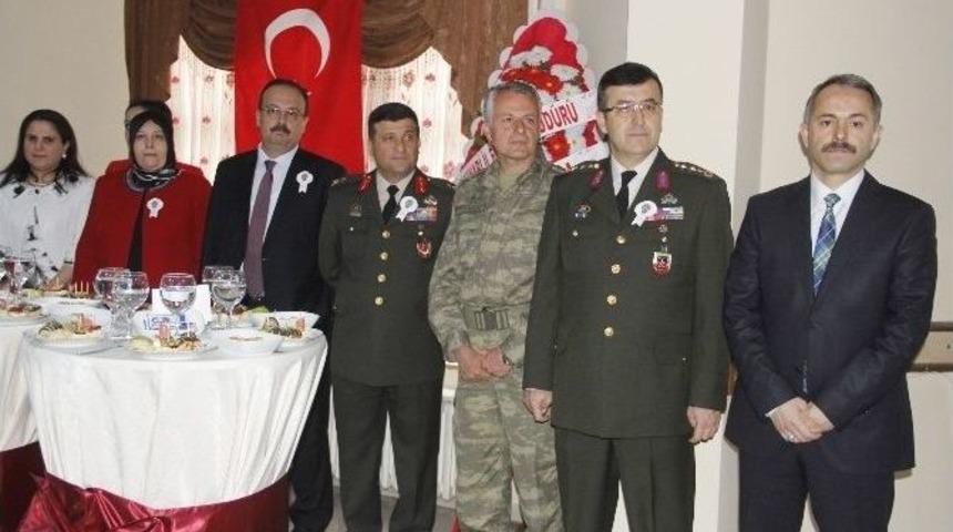 Hakkari Emniyet M&uuml;d&uuml;rl&uuml;ğ&uuml;&rsquo;nden Kokteyl