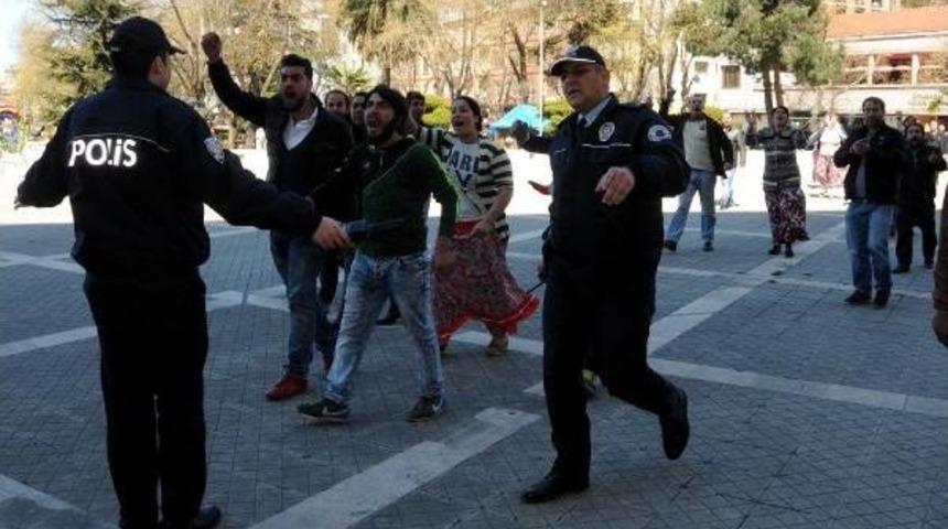 Yıkım Kesintisi Yapılmaması I&ccedil;in Adliye Ve Valiliğe Y&uuml;r&uuml;d&uuml;ler