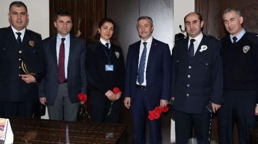 Başkan Tahmazoğlu&rsquo;ndan Polis Karakollarına Ziyaret