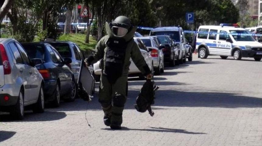 Emniyet Yakınındaki Ş&uuml;pheli Paketten Televizyon &Ccedil;ıktı