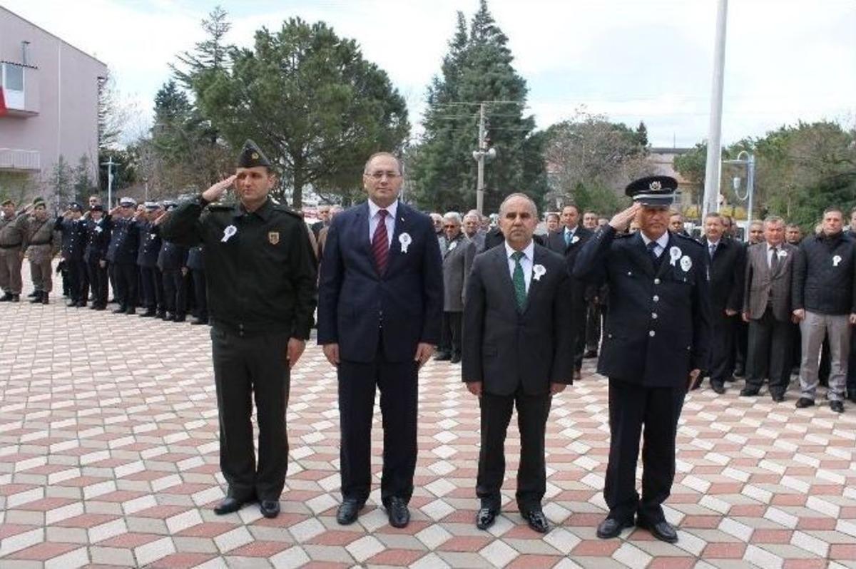 G&ouml;rdes&rsquo;te Dev T&uuml;rk Bayrağı Polis Haftası&rsquo;nda G&ouml;ndere &Ccedil;ekildi