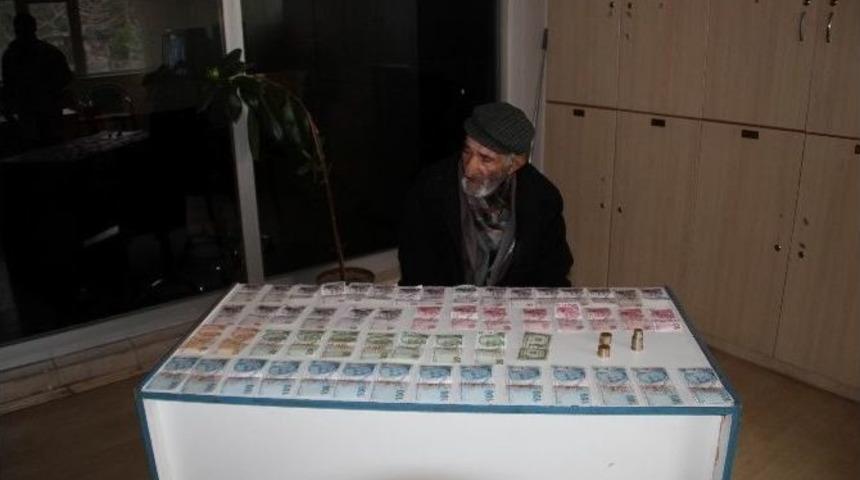 Dilencinin &Uuml;zerinde Bin 770 Lira &Ccedil;ıktı
