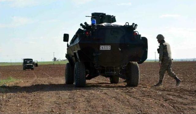 Suriye Sınırında Patlamamış Roket Bulundu 1