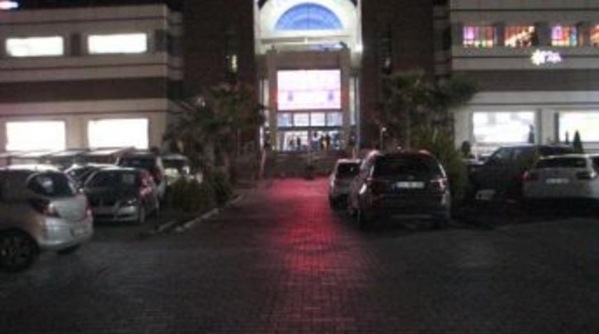 Kalbine Ateş Ederek Intihar Etti