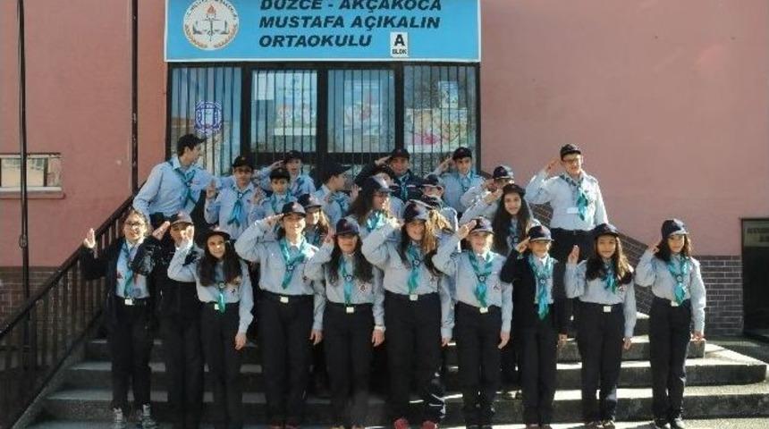 Ak&ccedil;akoca İzcileri, &Ccedil;anakkale Yolunda