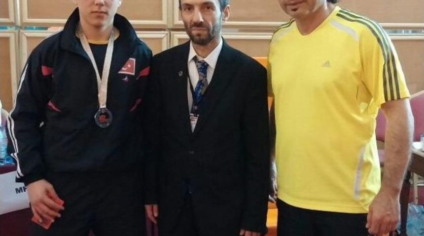 Bartınlı Sporcular Şampiyonada G&ouml;z Doldurdu