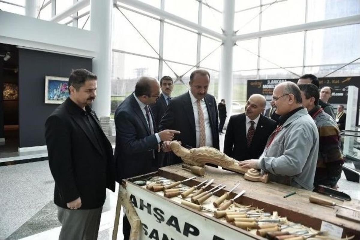 Başkan Akg&uuml;l, 3.ankara Mobilya Fuarı&rsquo;nın A&ccedil;ılış Kurdelesini Kesti