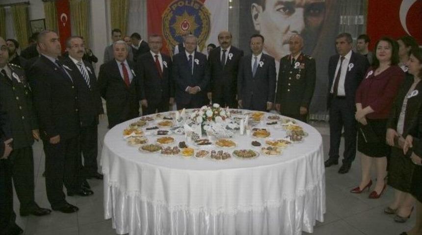 Diyarbakır Polisi Resepsiyonda Buluştu