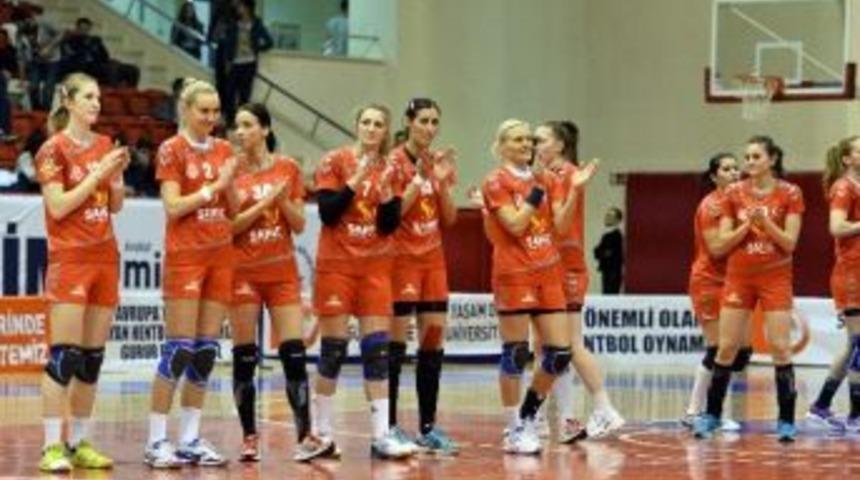 Melekler R&ouml;vanşa &Ccedil;ıkıyor