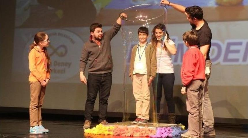 Eskişehir Bilim Deney Merkezi Ve Sabancı Uzay Evi&rsquo;nin 3&rsquo;&uuml;nc&uuml; Yılı Kutlandı