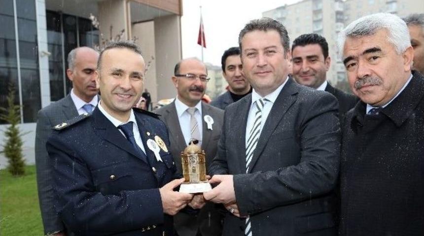 Talas Emniyet&rsquo;e Anlamlı Hediye