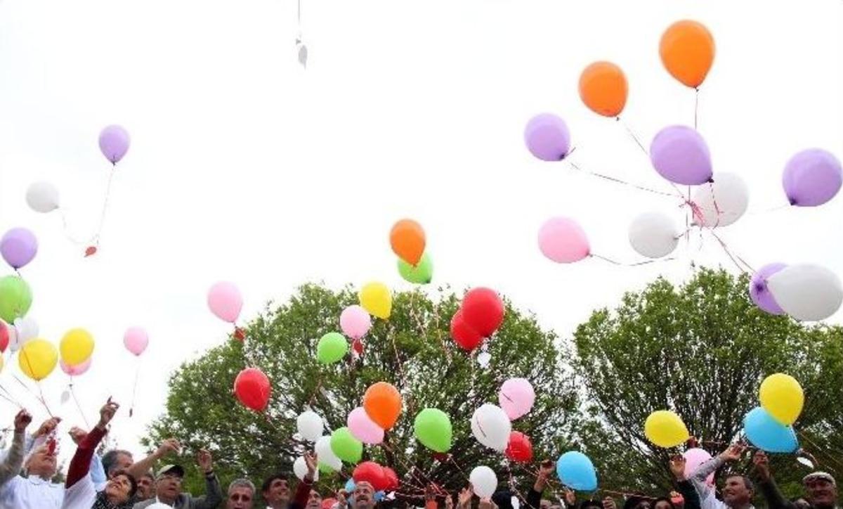 Parkinson Hastaları Dileklerini G&ouml;ky&uuml;z&uuml;ne Yolladı