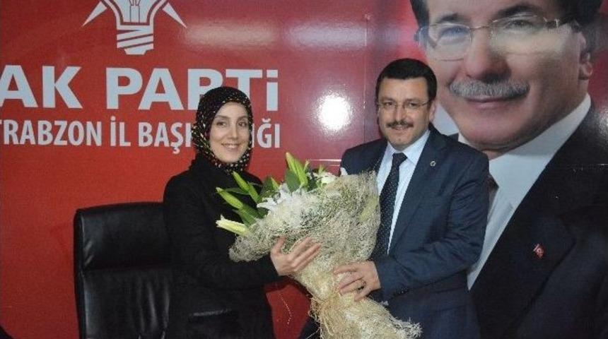 Başkan Gen&ccedil;, Ak Parti İl Kadın Kollarını Ziyaret Etti