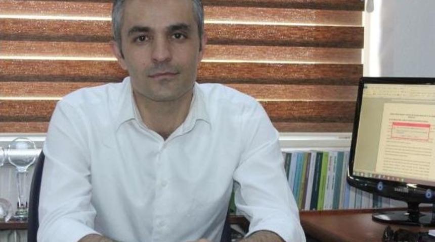 Do&ccedil;.dr. &Ouml;zben: Acun Ilıcalı Oyunların Efendisi