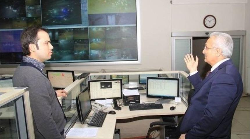 Başkan Başsoy Gece N&ouml;bet Tutan Polisleri Ziyaret Etti