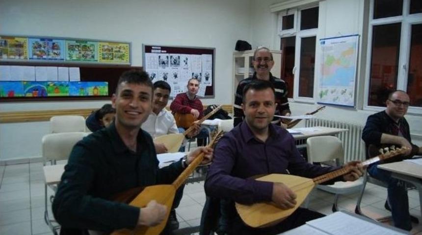 Malkara&rsquo;da Bağlama Tutkunlarına Eğitim