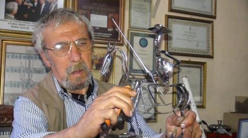 &Ccedil;atal Ve Kaşığa Hayat Veren Sanat&ccedil;ı