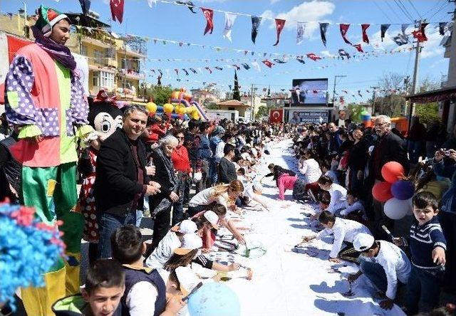 Başkan Uysal, Sokak Şenliğine Katıldı