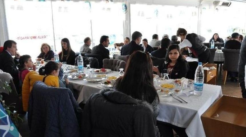 Merkez Parti Aday Tanıtım Toplantısı