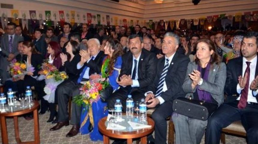 Hdp, Gaziantep'te Milletvekili Adaylarını Tanıttı