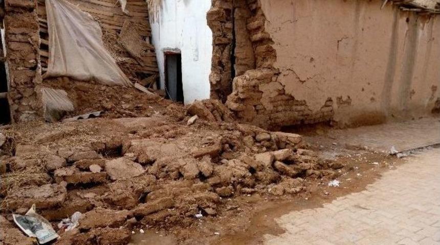 Kerpi&ccedil; Ev Tehlikeye Davetiye &Ccedil;ıkarıyor