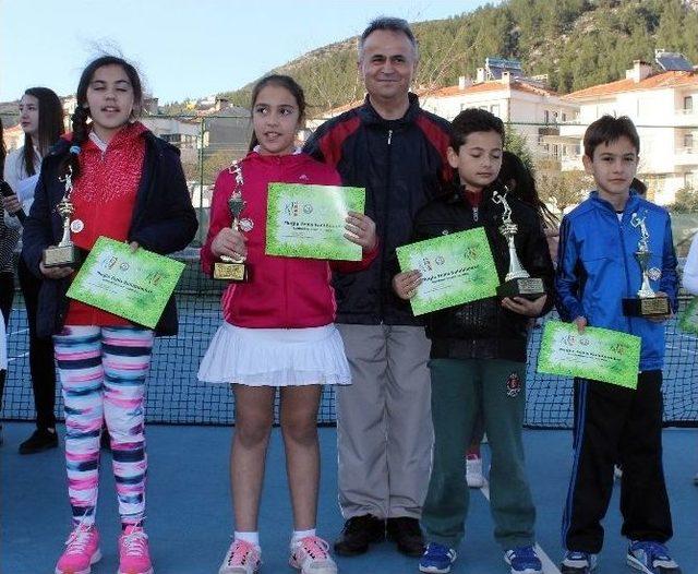 Tenis ‘yaza Merhaba’ Turnuvası