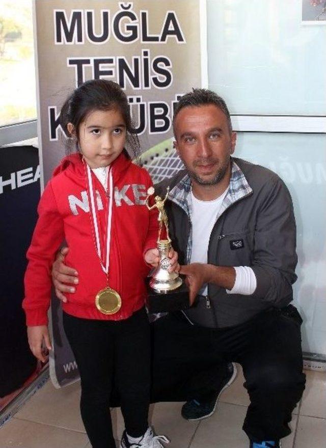 Tenis ‘yaza Merhaba’ Turnuvası