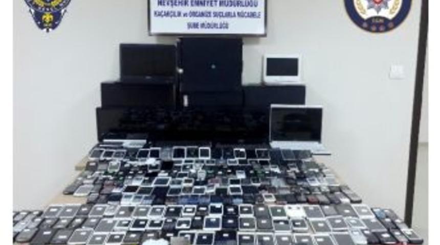 G&uuml;mr&uuml;k Ka&ccedil;ağı Cep Telefonlarının Imeı Numaralını Klonlayarak Piyasaya S&uuml;rm&uuml;şler