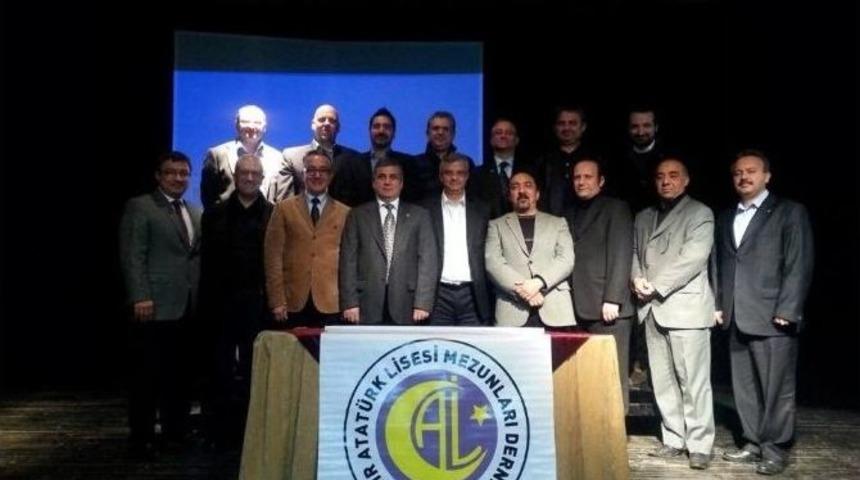 İzmir Atat&uuml;rk Lisesi Mezunları Derneği Genel Kurula Gitti