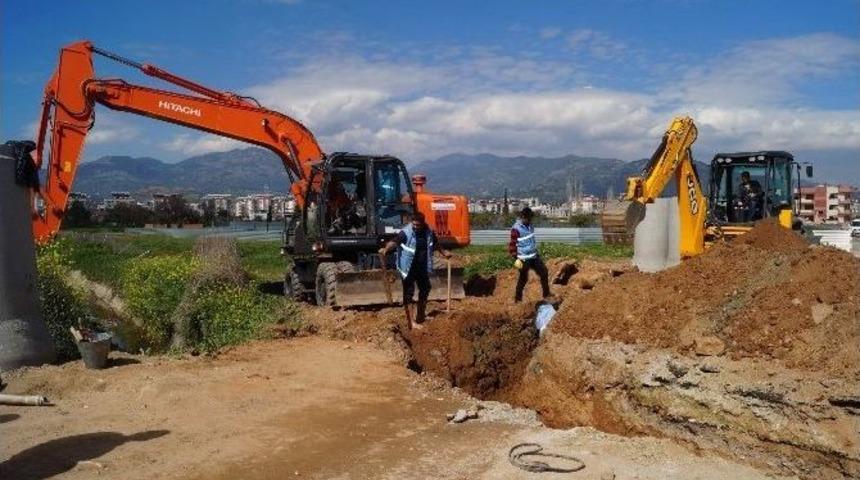 Işıklı&rsquo;da Yağmur Suyu Hattı &Ccedil;alışması