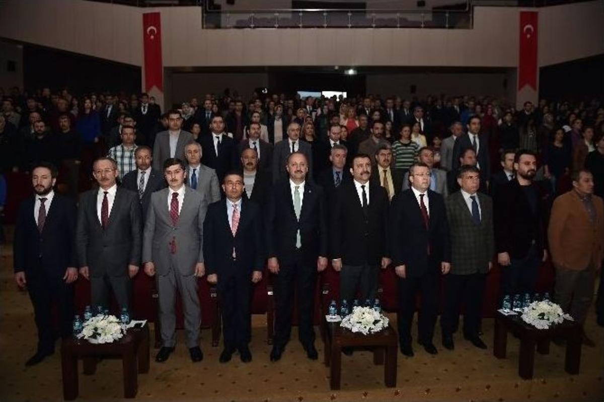 Başkan Akg&uuml;l Şiir Okudu