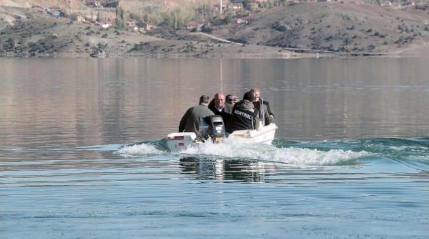 Ka&ccedil;ak Balık Avına Sıkı Takip