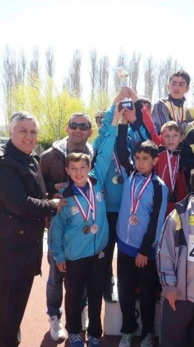 Atletizmde K&uuml;&ccedil;&uuml;klerin B&uuml;y&uuml;k Başarısı 1