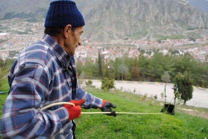 Balık Tutar Gibi Çim Biçiyor G2