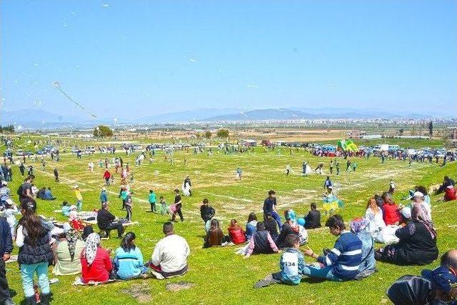 Torbalı’da Uçurtmalar, Lösemili Çocuklar İçin