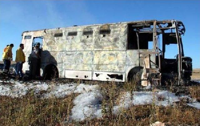 Cezaevi Aracında Yanarak Ölen Mahkumların Duruşması Ertelendi