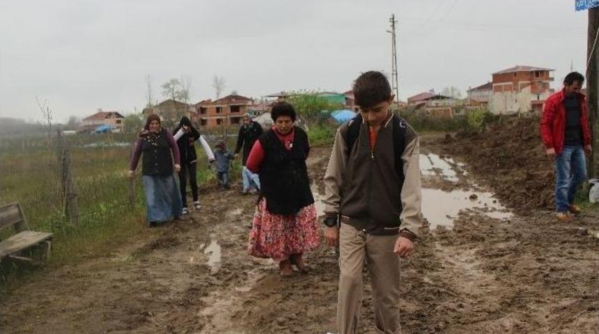 &Ccedil;arşamba&rsquo;da &Ouml;ğrencilerin &Ccedil;amurla Sınavı