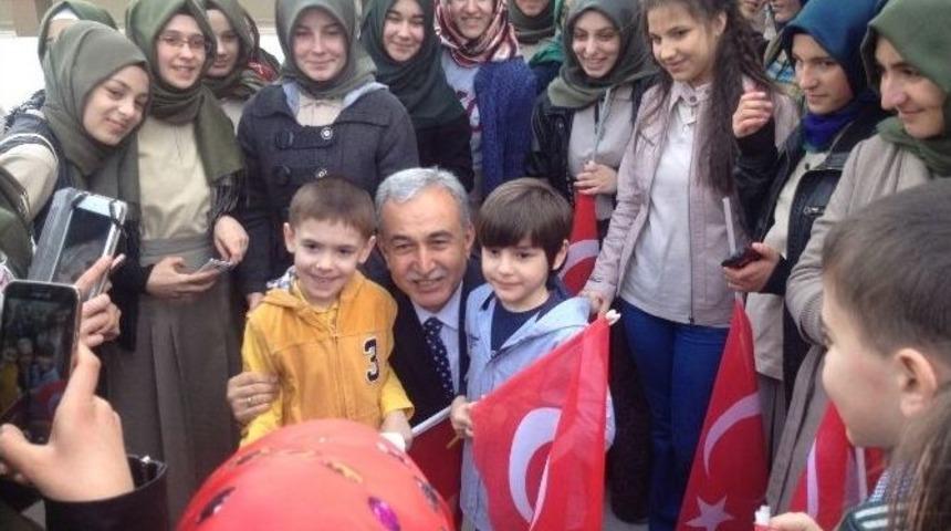 Vali B&uuml;y&uuml;k&rsquo;e, &ldquo;b&uuml;y&uuml;k&rdquo; Onur