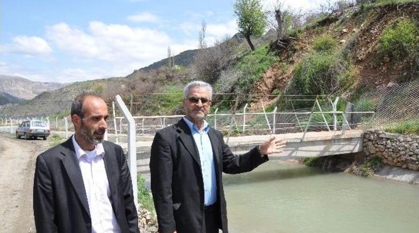 3 Yaşındaki Kızın &Ouml;ld&uuml;ğ&uuml; Kanalın Etrafına Tel &Ouml;rg&uuml; Yapılıyor