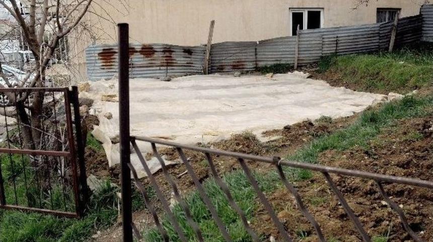 &Ccedil;elikhan&rsquo;da T&uuml;t&uuml;n Fideleri İ&ccedil;in Tohum Ekimi Başladı