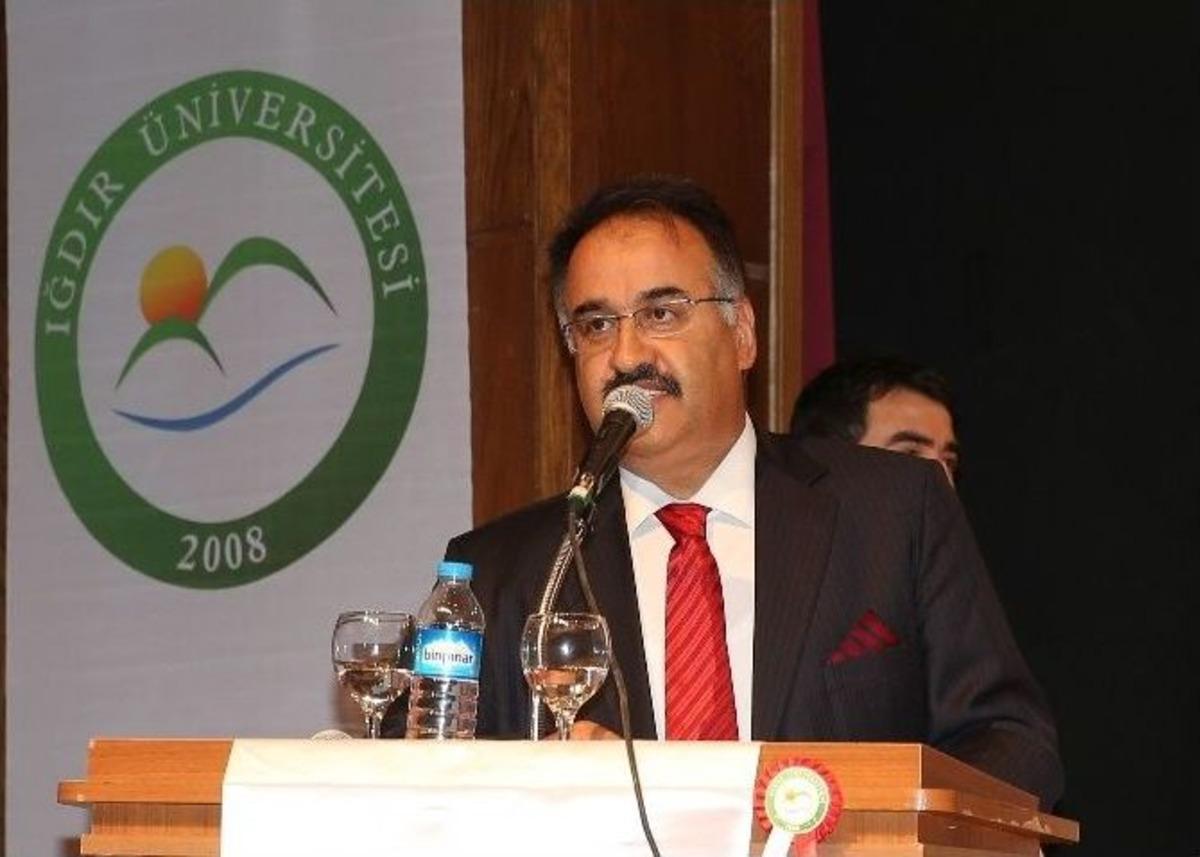 Iğdır &Uuml;niversitesi&rsquo;nden 1. Uluslararası Şiir Ş&ouml;leni