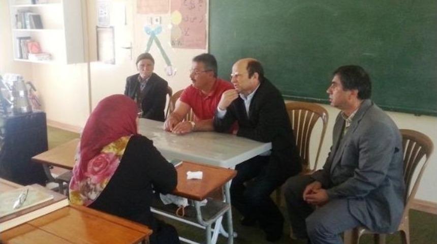 Başkan Erdoğan, Kur&rsquo;an Kursunu Ziyaret Etti