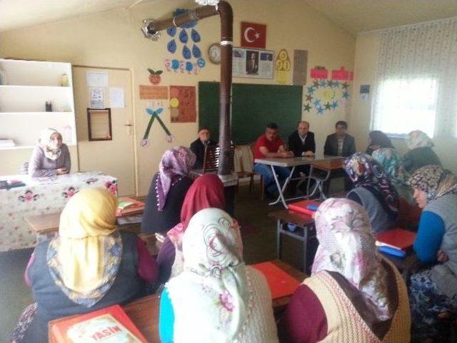 Başkan Erdoğan, Kur&rsquo;an Kursunu Ziyaret Etti 1