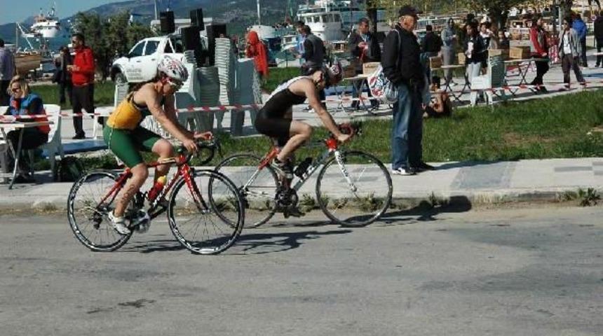 Taşucu Triatlon Yarışı'na 174 Sporcu Katıldı