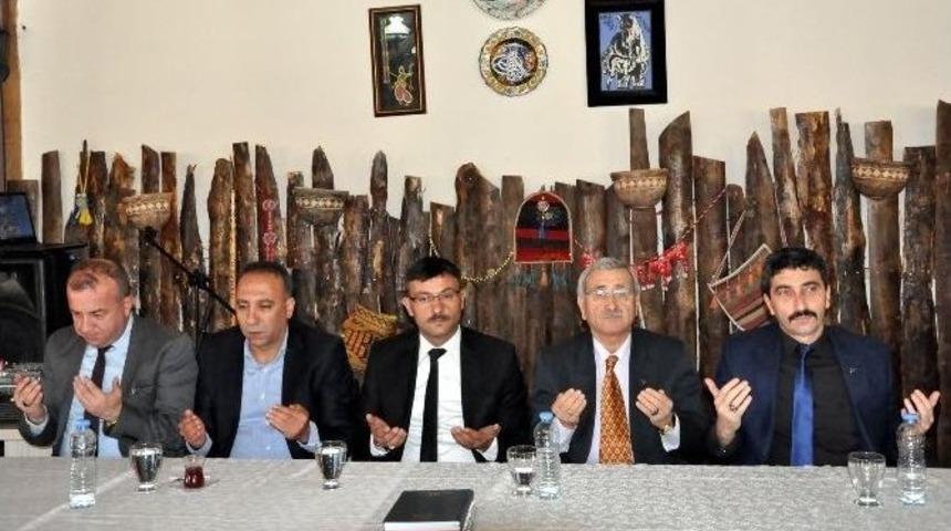 Mhp Uşak Adayları Basınla Bir Araya Geldi