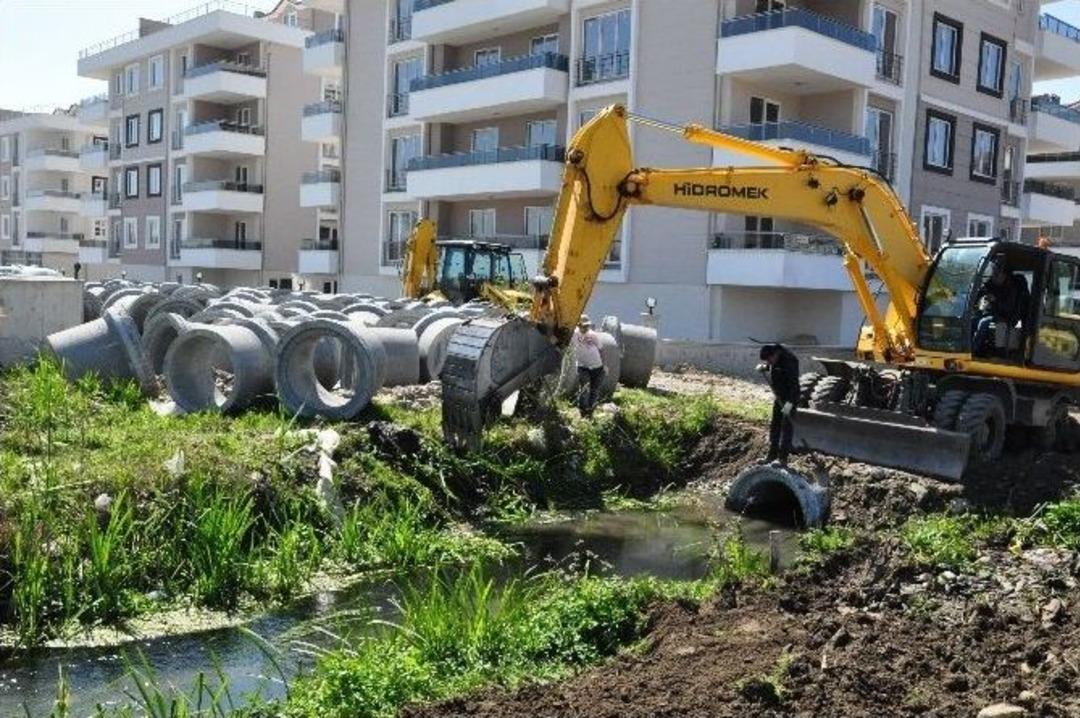 Zeytinli Mahallesi&rsquo;nde Yağmur Suyu Hattı D&ouml;şeniyor
