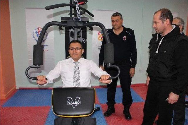 Niğde&rsquo;de Mahkumlar İ&ccedil;in Spor Salonu Yapıldı 1