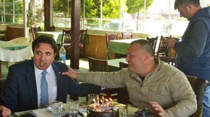 Hakan Kayalp&rsquo;den Pastalı Jest