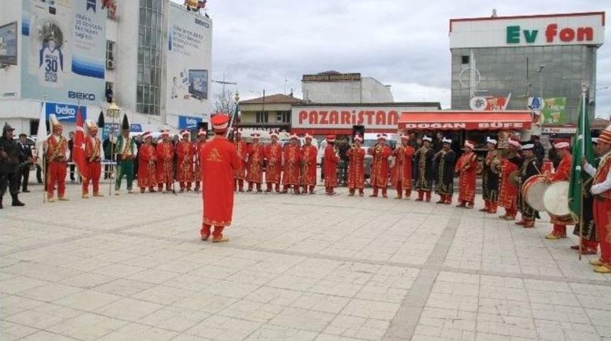 Kutlu Doğum Haftasında Mehter Ziyafeti